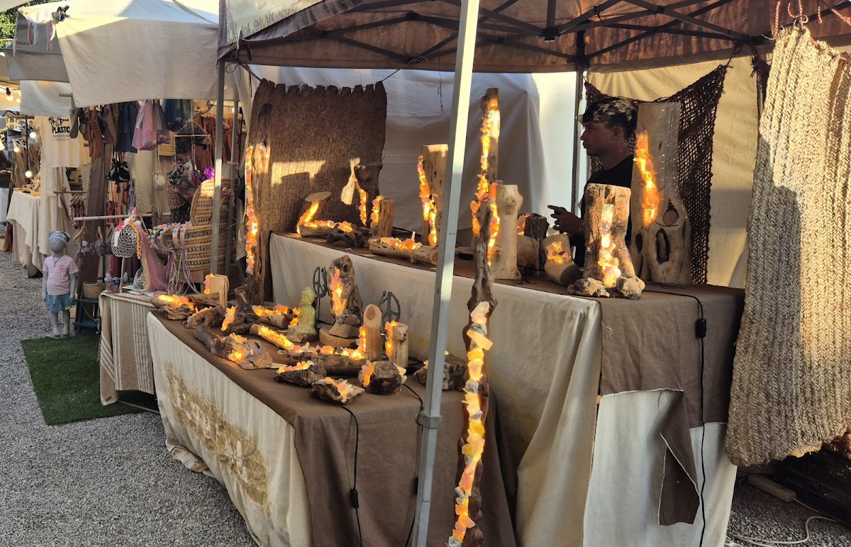 Las Dalias — photo 2